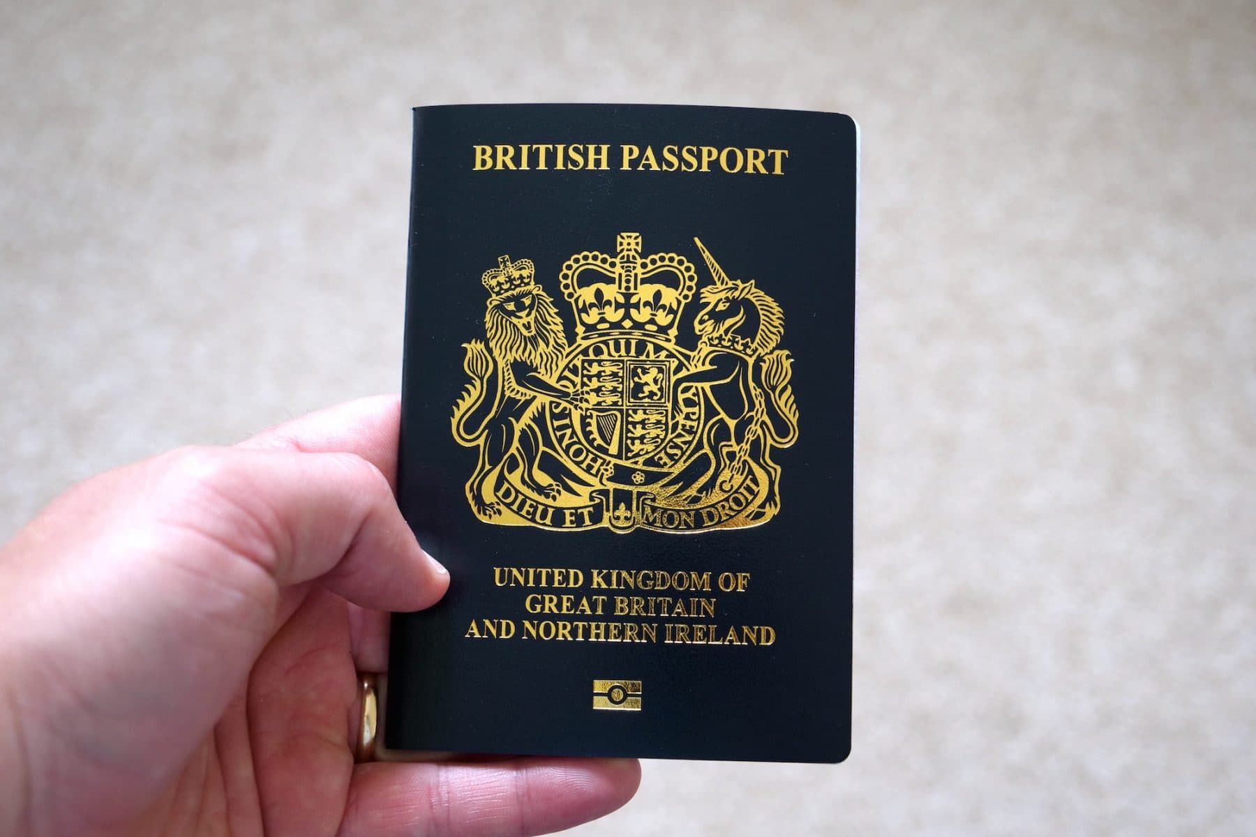 fake british passport maker