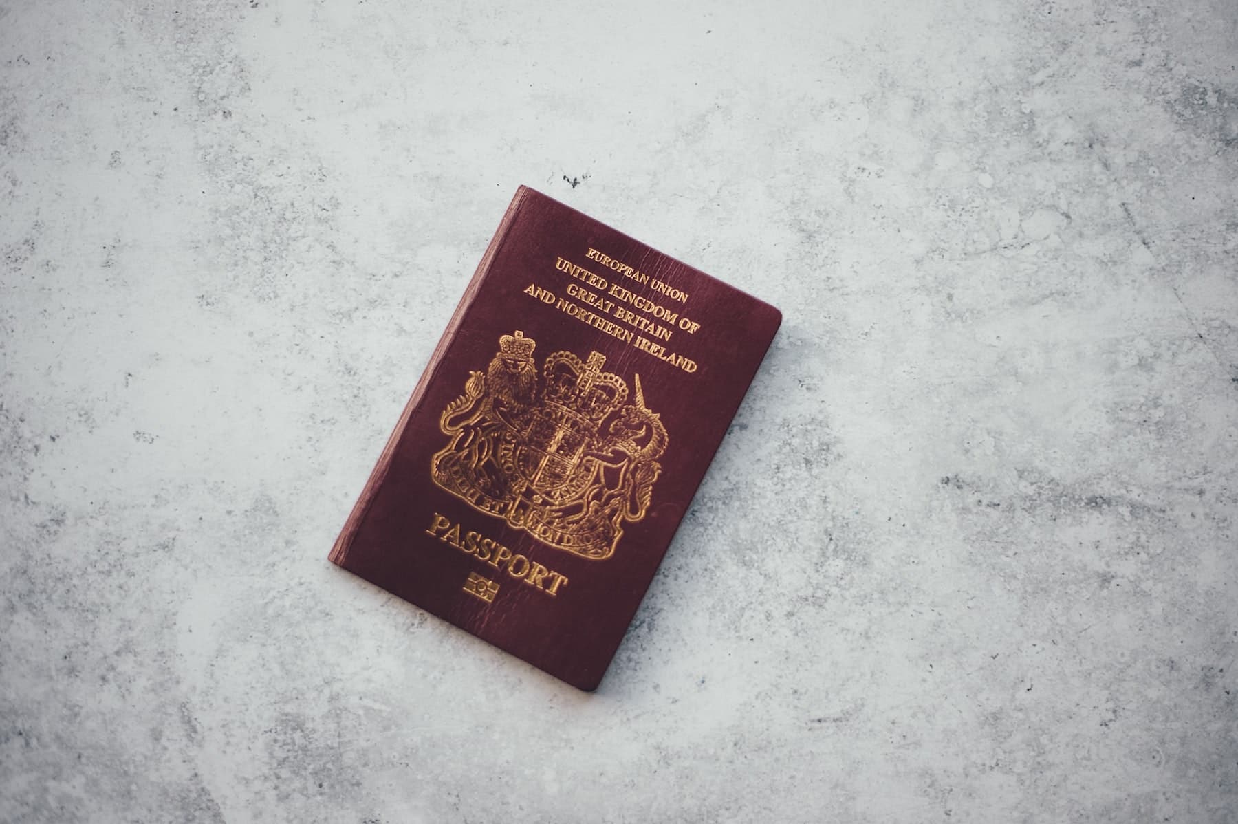 New Passport British - Will my Burgundy passport still be valid?